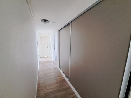 Location Appartement 3 pièces 65m² TROYES 10000 - Photo 5