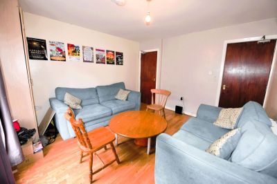 10 bedroom House in Beamsley Mnt & Ter, Leeds - Photo 5