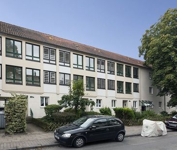 Zu sofort! Gemütliche 2-Zimmer-Wohnung mit Balkon und Tageslichtbad - Foto 1