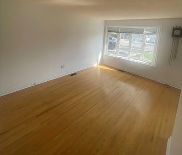 For Lease - 45 Taysham Crescent Unit# (Front), Toronto, Ontario - Photo 6