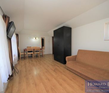 Colindeep Lane, NW9 - Photo 2