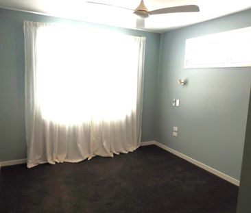 Parkside Paradise: 3 Bed Townhouse - Photo 5