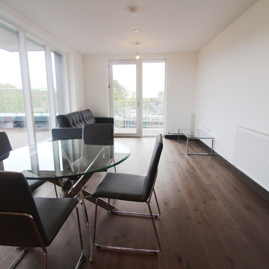 Riverside View, Reading, RG1 6FH - Photo 1