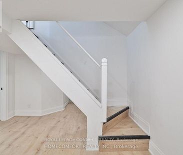 #Room - 9 Ashdean Drive – Toronto, Ontario - Photo 4