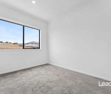 Park yourself here. - Photo 2