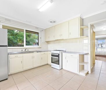 2/46 Edinborough Street, Hallam, VIC, 3803 - Photo 4