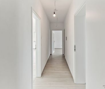 Moderne und großzügige Wohnung mit Einbauküche und Süd-Balkon - Foto 1