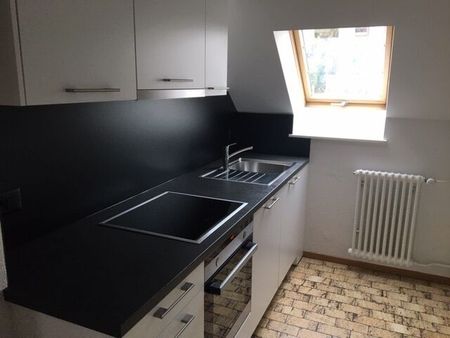 APARTMENT WITH BALCONY CLOSE TO ALL AMENITIES - Foto 4