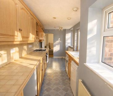 2 bedroom terraced house to rent - Photo 3