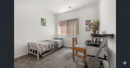 Modern 3 Bedroom Family Home in Kurunjang - Photo 2