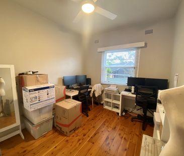 Beautifully Renovated 2 Bedroom Unit! - Photo 5