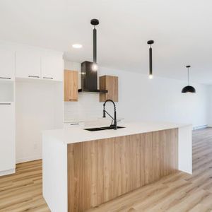 4 ½ + BUREAU|INTERNET|1 MOIS GRATUIT - Photo 2
