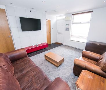 Harold Walk, Hyde Park, Leeds - Photo 2