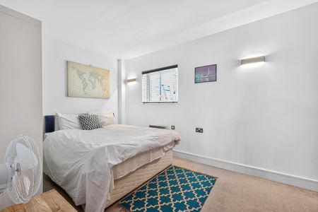 Flat to rent - Royal Oak Yard, London, SE1 - Photo 5