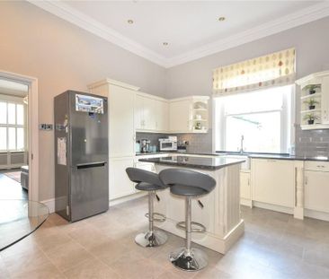 4 bedroom semi-detached house to rent - Photo 3