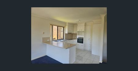 DUAL-LIVING HOME - Photo 5