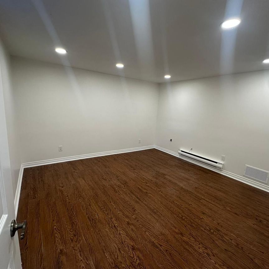 For Lease - 12 Brooklet Court, Markham, Ontario - Photo 1