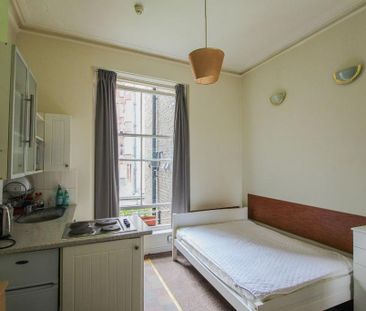 House share to rent - Photo 2