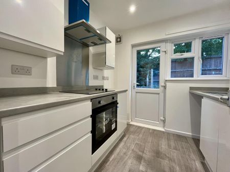 1 bedroom flat to rent - Photo 4