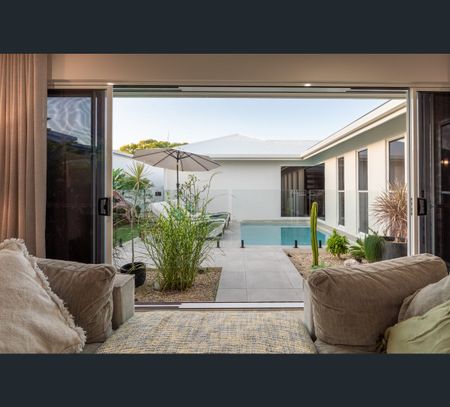2 The Entrance, Kewarra Beach, Qld 4879 - Photo 2