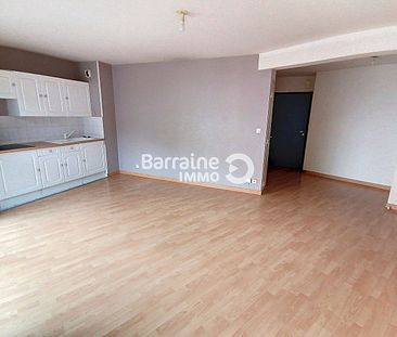 Location appartement à Hennebont, 2 pièces 45.2m² - Photo 1