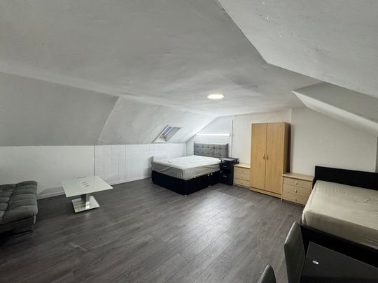 Room in a Shared House, Dixon Avenue, G42 - Photo 1