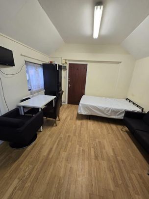 2 bedroom property to rent - Photo 1