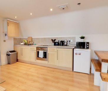 2 bedroom apartment to rent - Photo 3