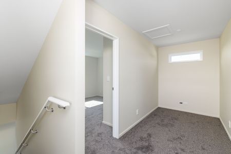 Freshly Renovated Home In Burwood! - Photo 4