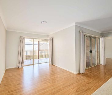 A CONTEMPORARY HOME FOR EFFORTLESS LIVING! - Photo 2