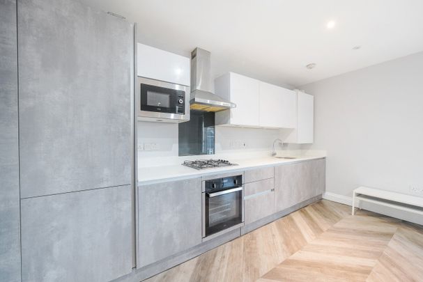 Thurlow Park Road, London, SE21 - Photo 1