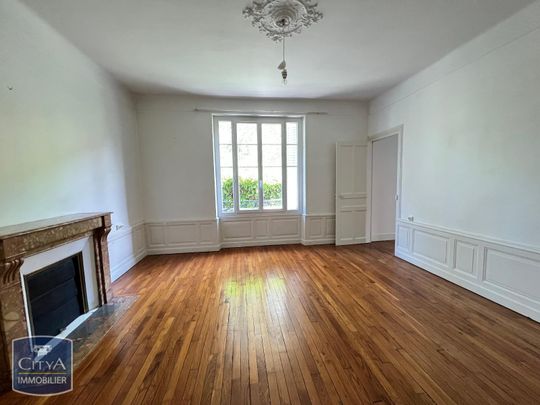 Location Appartement 4 pièces 97m² CHAMBERY 73000 - Photo 1