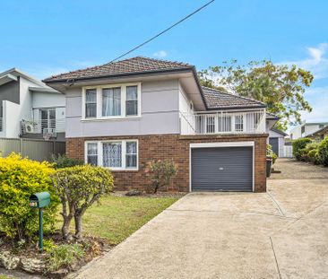 Charming Family Home in a Prime Burraneer Location - Photo 2