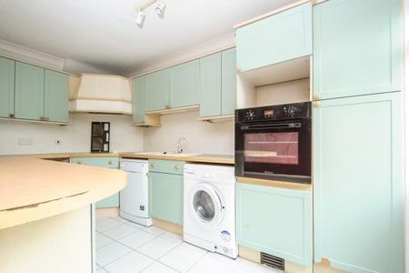 3 bedroom terraced house to rent - Photo 4