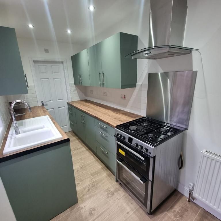 2 bedroom terraced house to rent - Photo 1