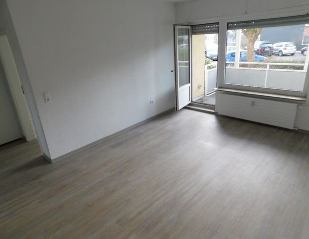 Einzugsbereit im EG mit schönem Wintergarten! Neu modernisiertes Haus! - Photo 1