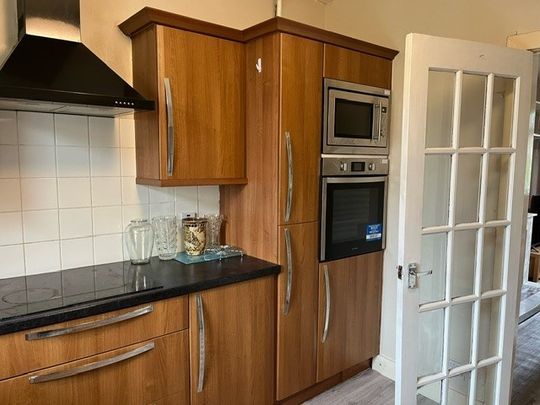 3 Bed Flat, Ground Floor, AB16 - Photo 1