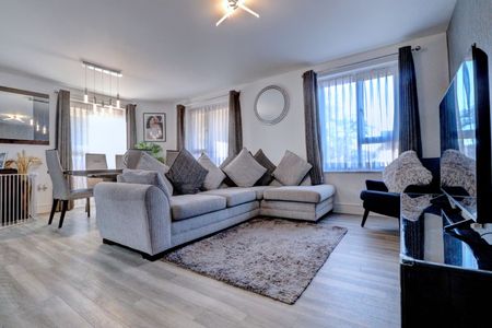 2 bedroom flat to rent - Photo 2