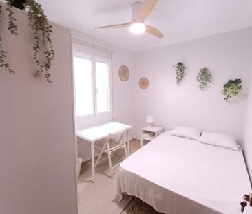 Calle Virgen De La Palma Coronada, Sevilla, Andalusia 41002 - Photo 5