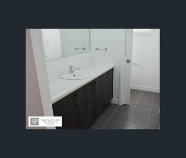 Rural living at it's finest with acreage - Photo 4