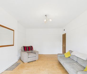 3 bedroom flat to rent - Photo 5