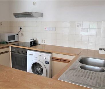 Romana Court, Sidney Road, Staines-Upon-Thames,TW18 - Photo 4