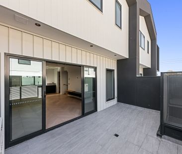 10/212 Ballarat Rd, Maidstone VIC 3012 - Townhouse For Rent | Domain - Photo 3