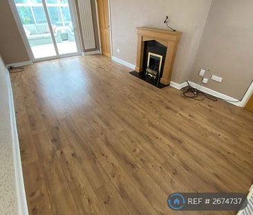 3 bedroom semi-detached house to rent - Photo 2