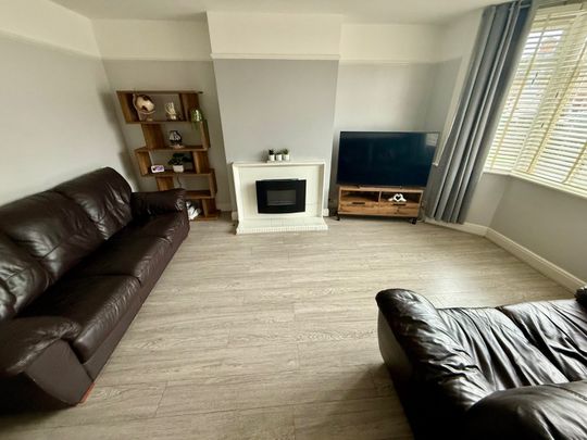 3 bedroom semi-detached house to rent - Photo 1