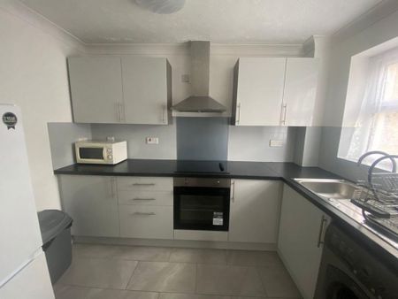 1 bedroom flat to rent - Photo 5