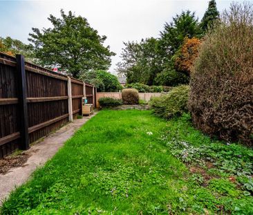 2 bedroom end of terrace house to rent - Photo 5