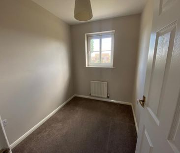 FANTASTIC 2 BEDROOM PROPERTY IN THE HEART OF SNAITH - BOOK NOW!! - Photo 6