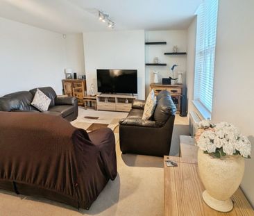 2 bedroom Flat To Let - Photo 5