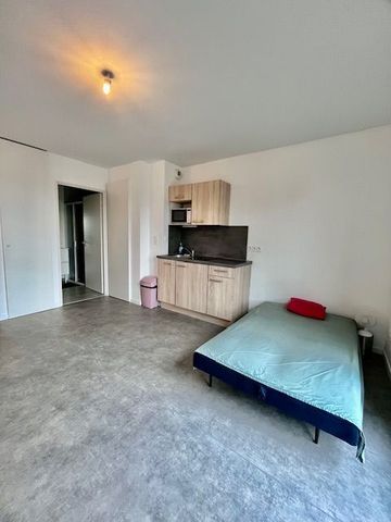 Location Appartement 1 pièce 24m² TROYES 10000 - Photo 3